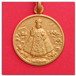 MEDALLAS NIÑO JESUS DE PRAGA EN ORO Y EN PLATA.